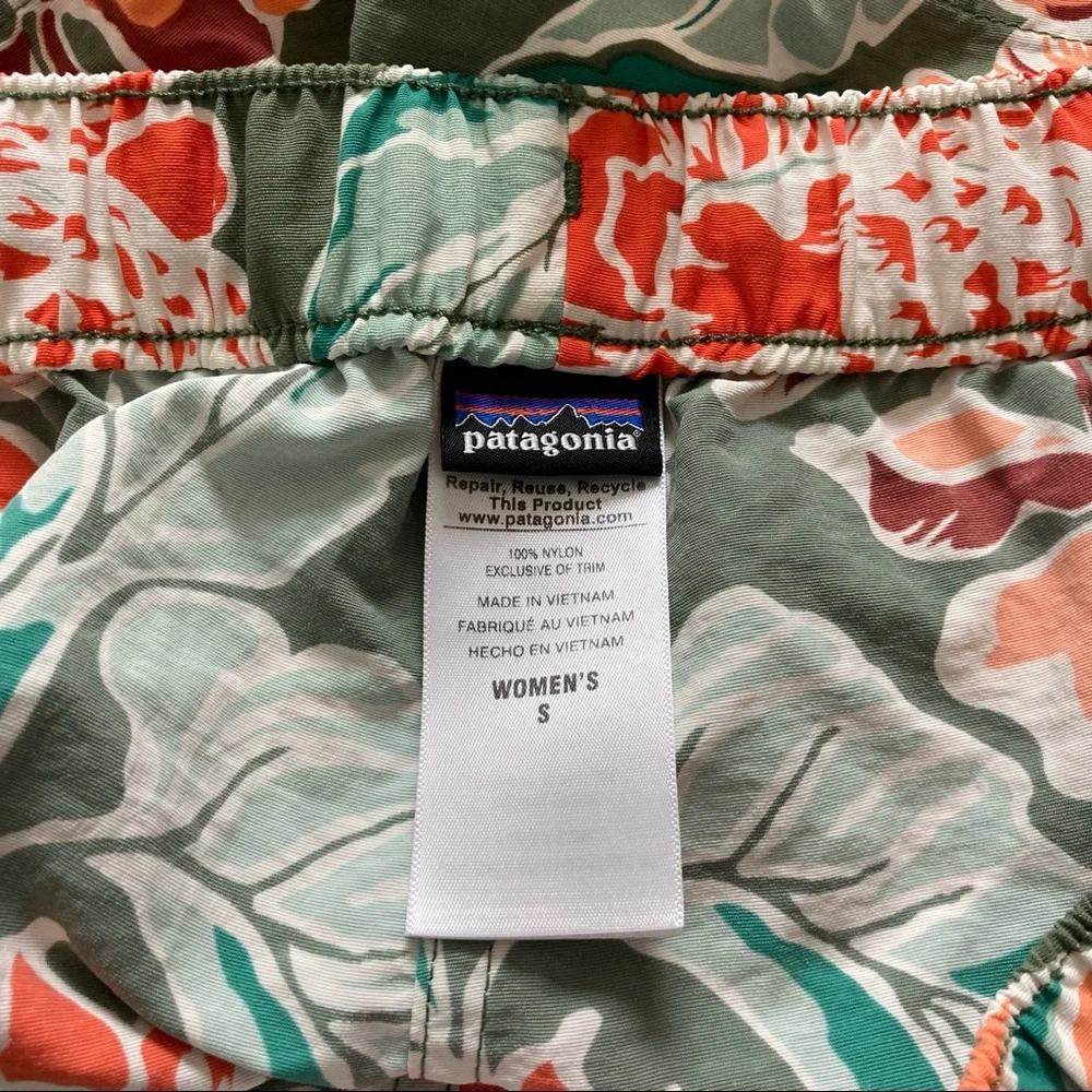 Patagonia Barely Baggies Shorts - Picture 6 of 8